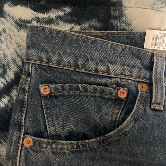 Brand new Levi 501 Strong 31W 32L - Picture 6 of 11